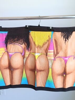 VTG 1994 JGR Enterprises Beach Towel Bikini Babes Neon Sunset Pop Art Retro 27x5